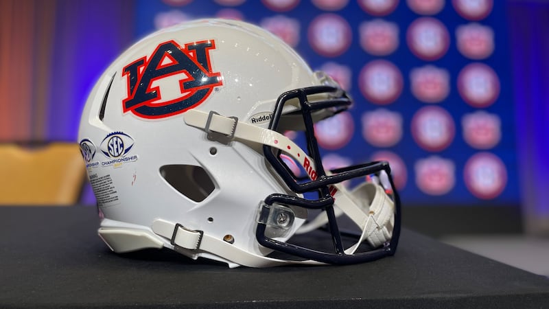 Auburn football players took up for head coach Bryan Harsin after the offseason drama...