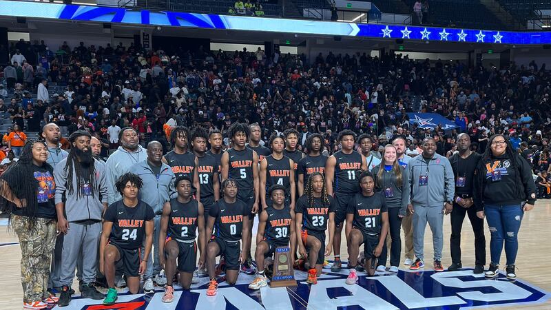 Valley high school boys basketball teams wins 5A state title