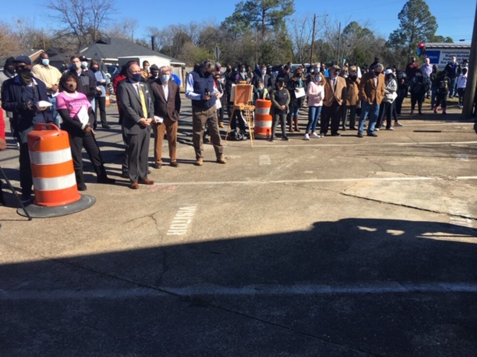 WSFA 12 News has officially donated its old facility on East Delano Avenue to Mercy House.