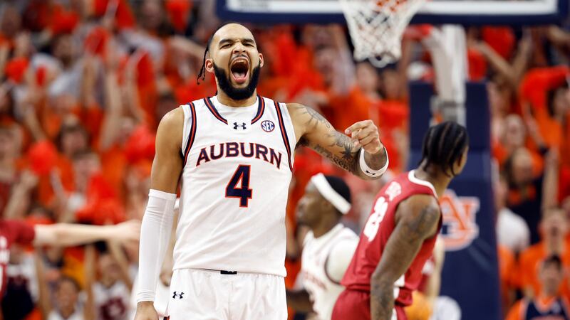 Southeastern Conference distributes average of $51.3 million to 14 member  schools for 2022-23